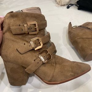 RAYE x House Of Harlow 1960 Doute Boot in Taupe Brown size 7 gently worn